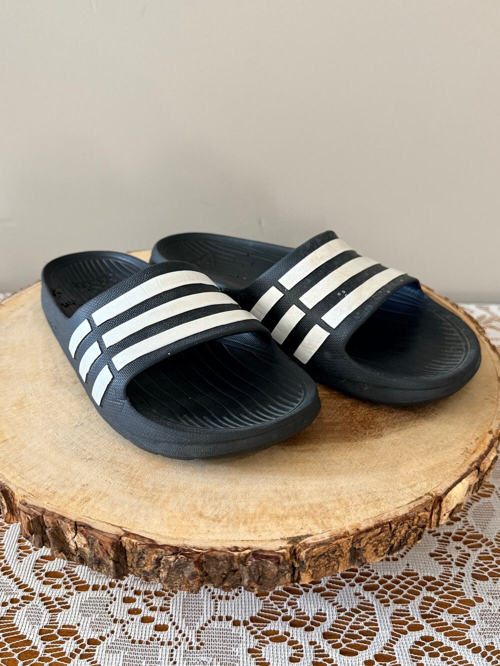 Adidas Black with white slides for Kids Sandals Size 4 K4 Slip On